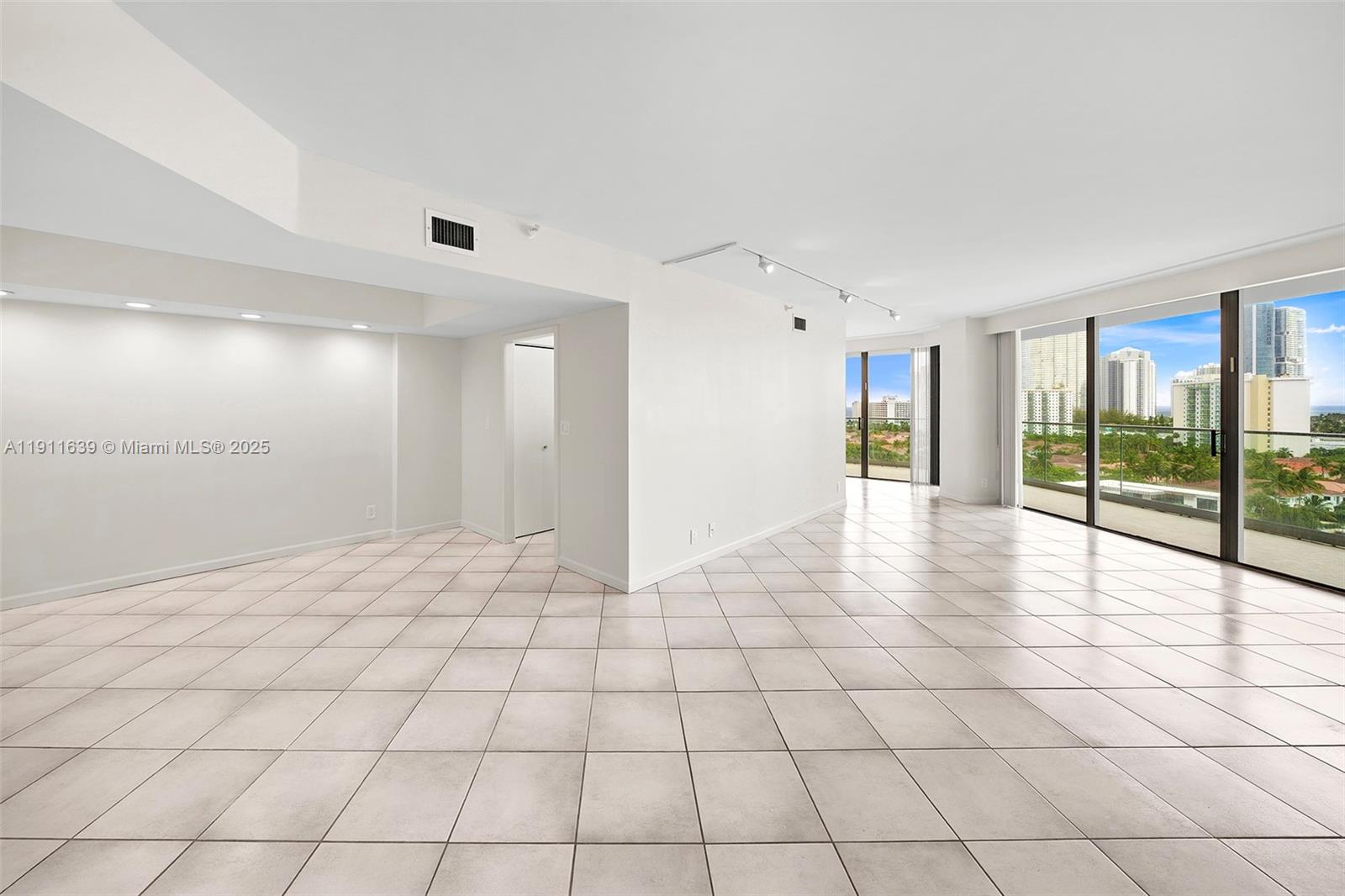 TURNBERRY ISLE CONDO - Residential Lease