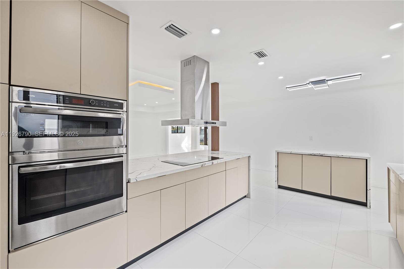 BISCAYNE POINT - Residential