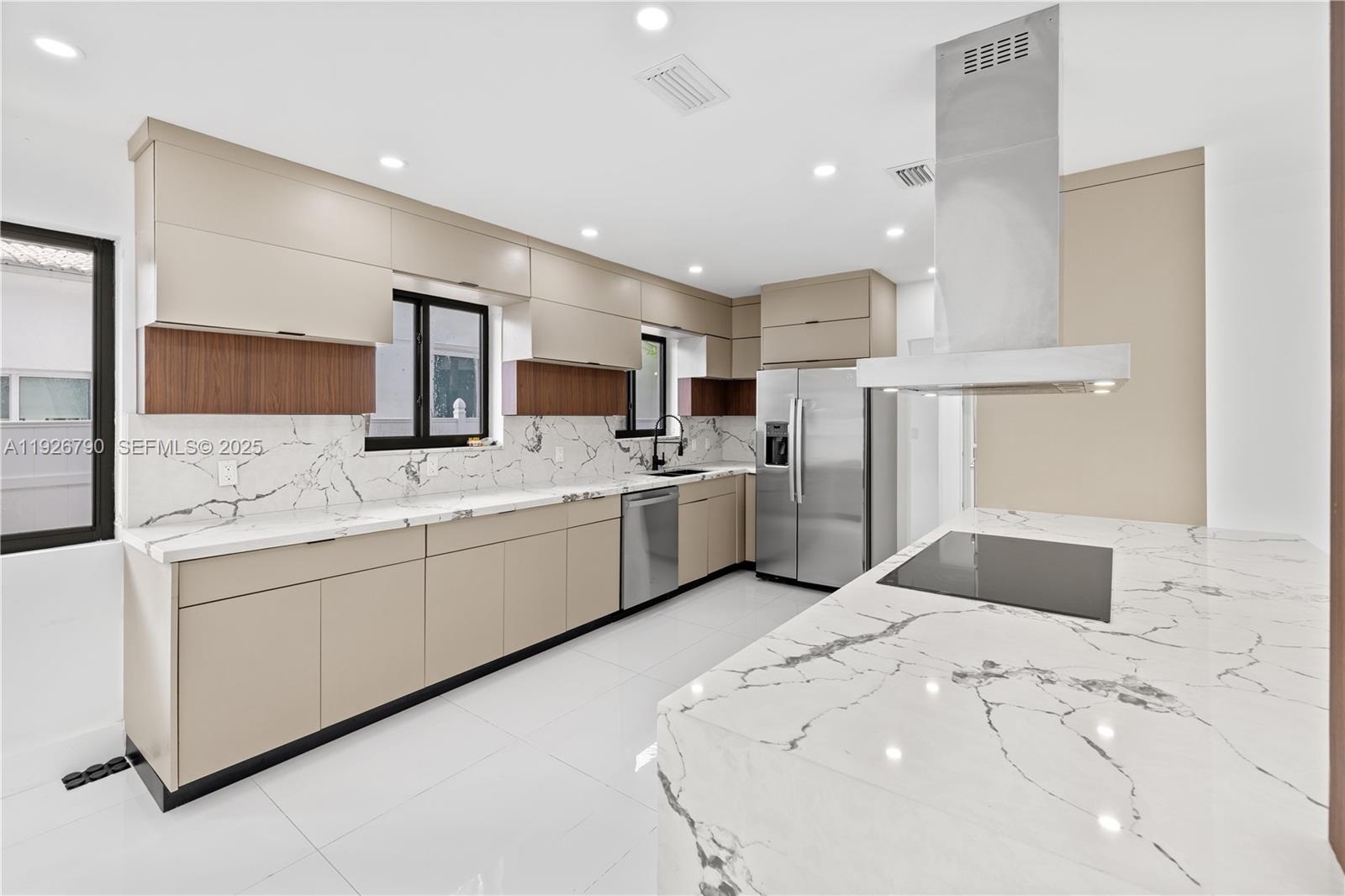 BISCAYNE POINT - Residential