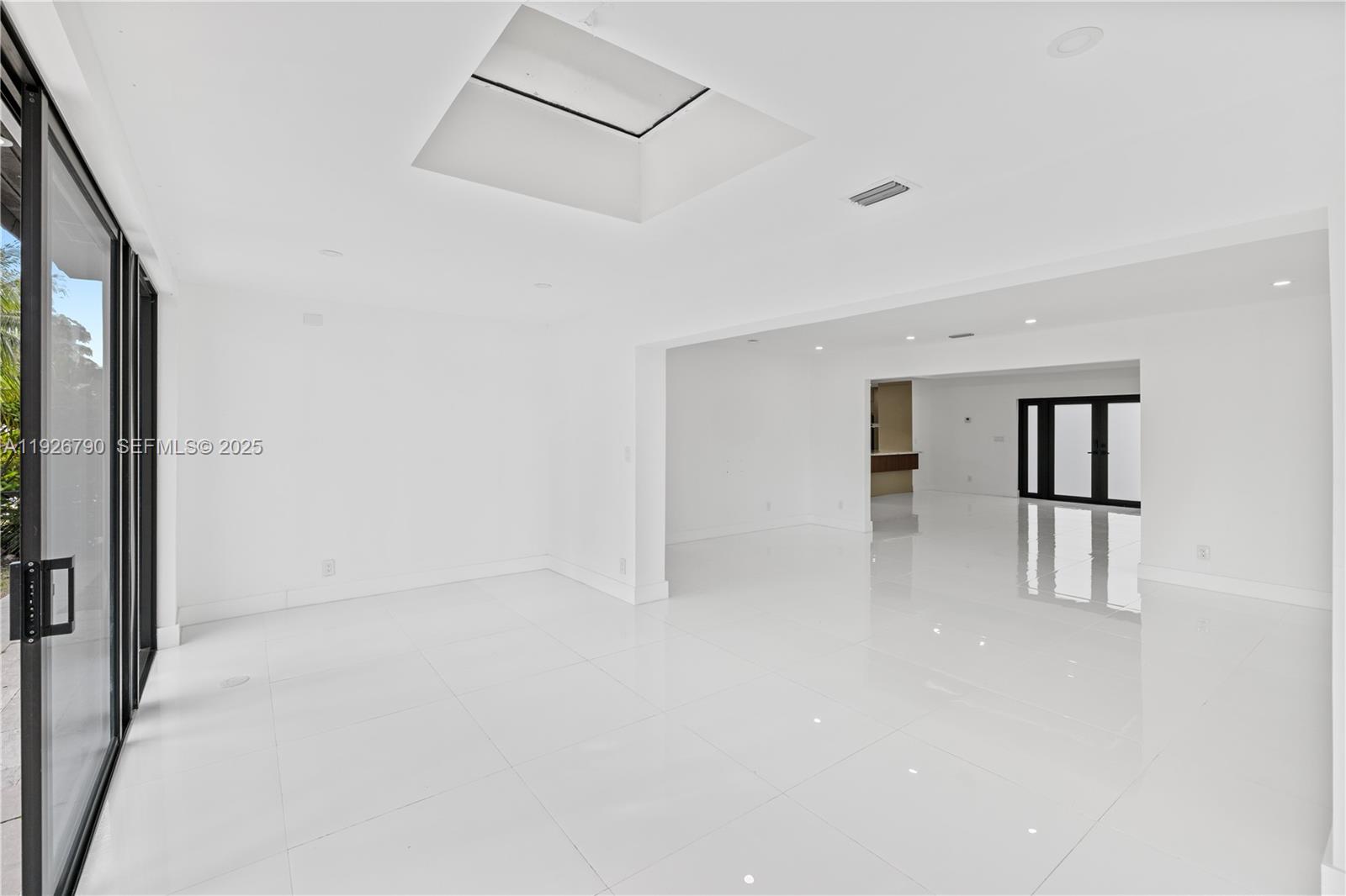 BISCAYNE POINT - Residential