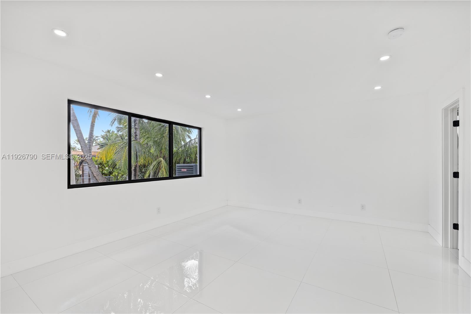 BISCAYNE POINT - Residential