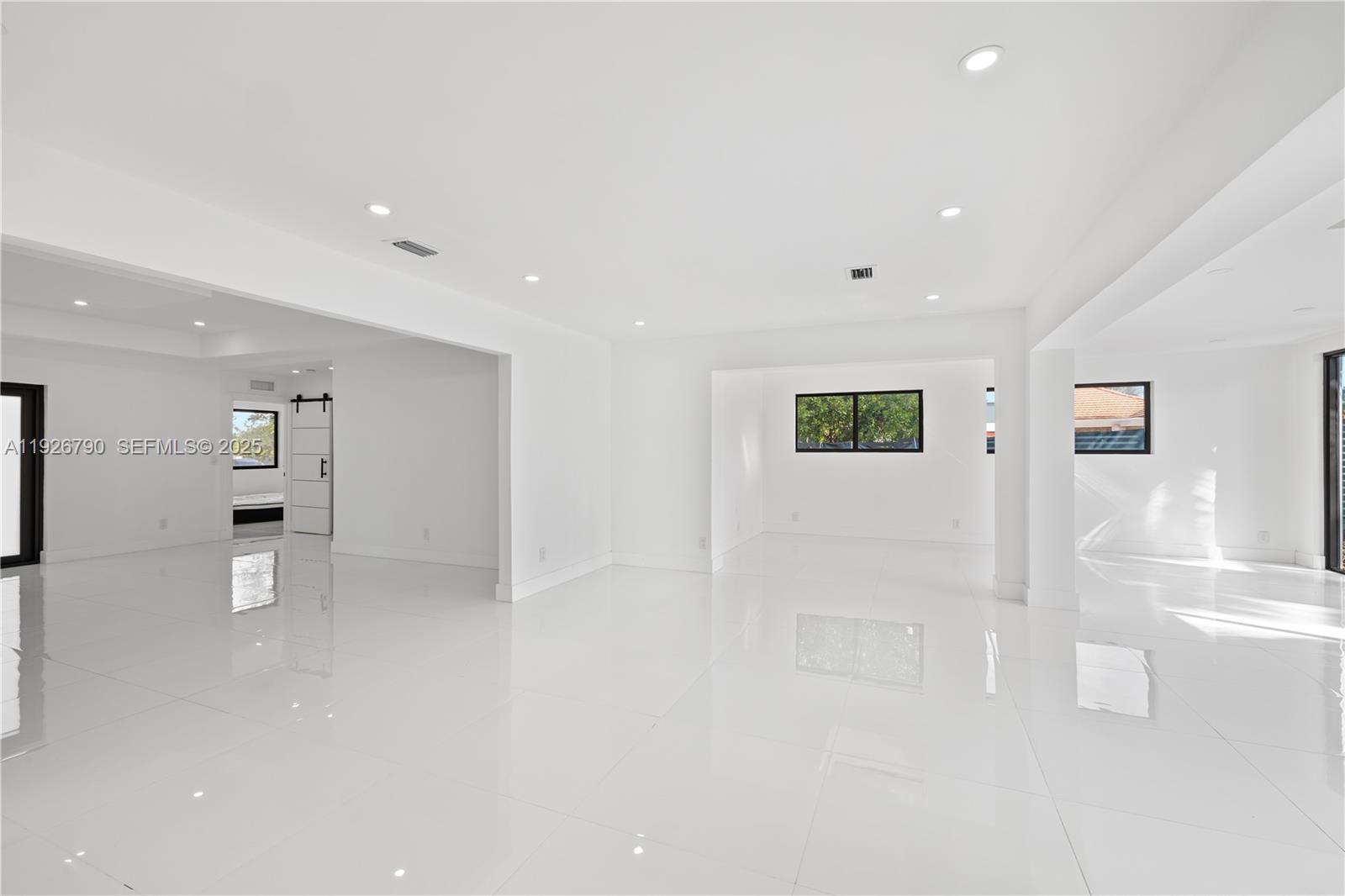 BISCAYNE POINT - Residential