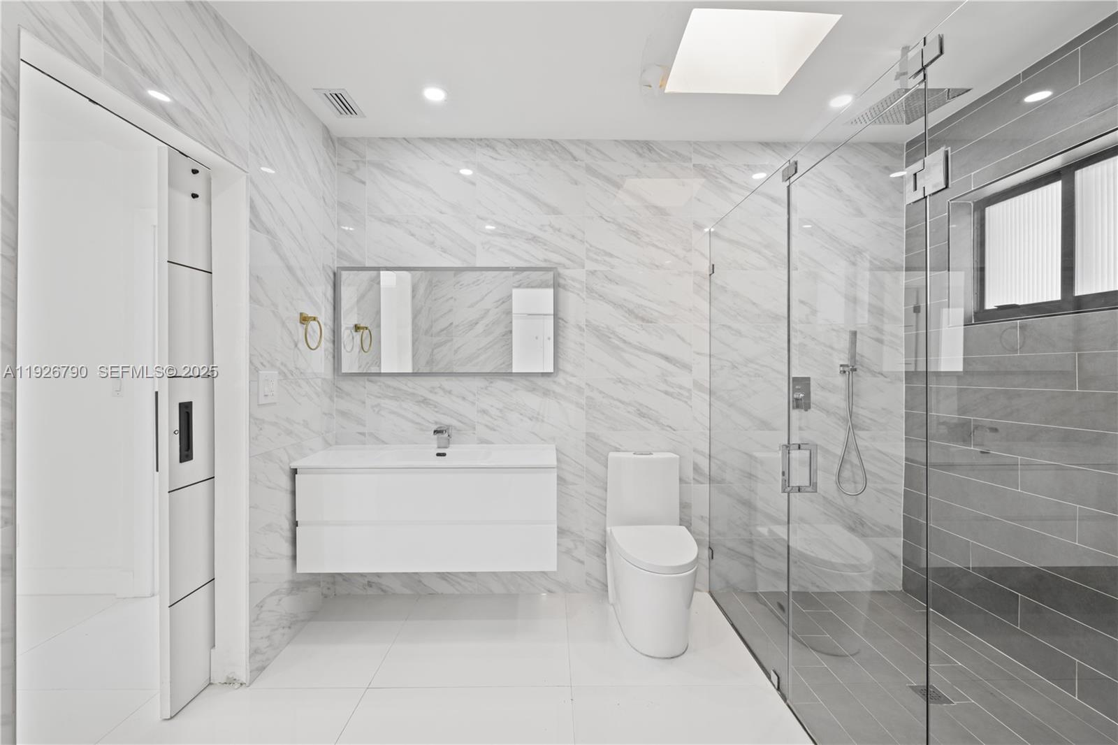 BISCAYNE POINT - Residential