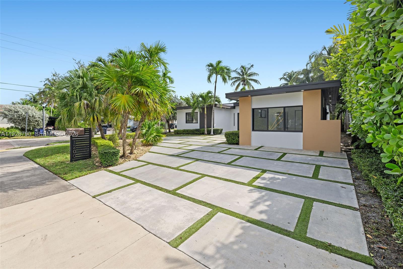 BISCAYNE POINT - Residential