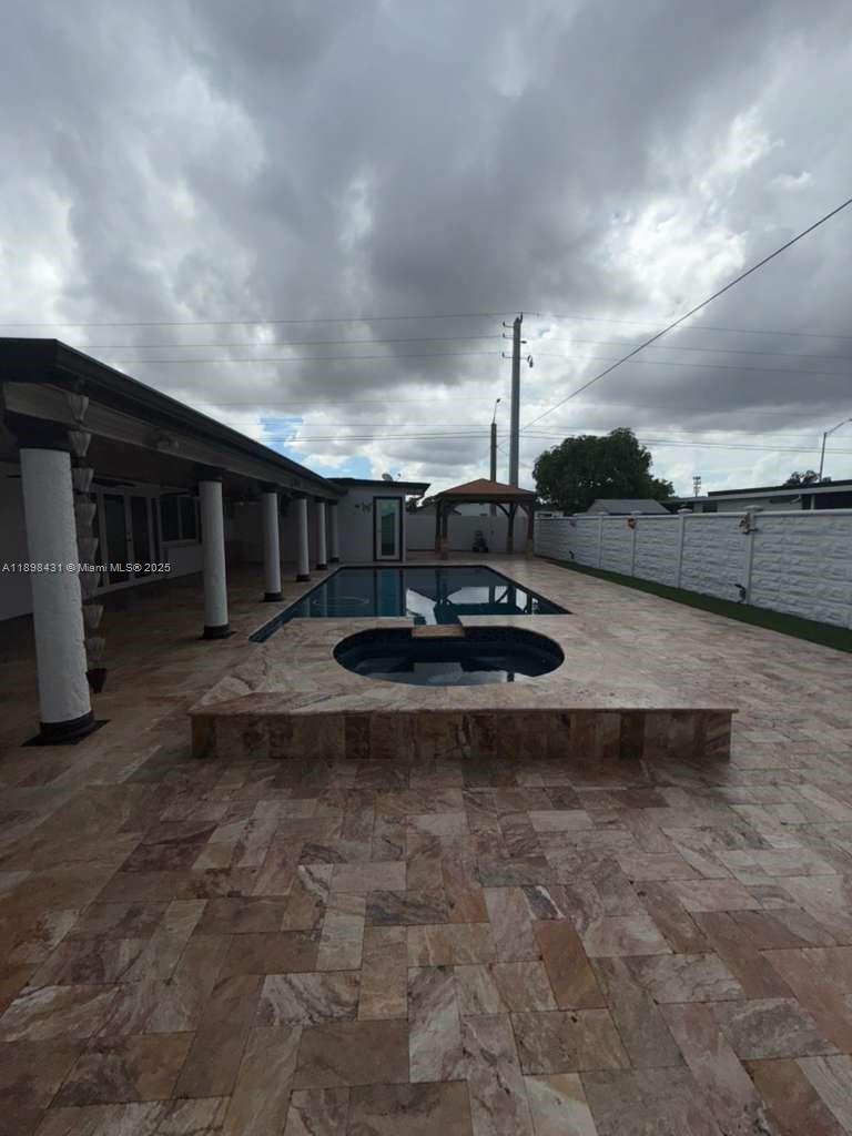 CORAL PARK ESTS SEC 2 - Residential Lease