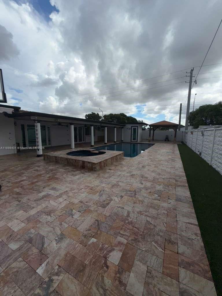 CORAL PARK ESTS SEC 2 - Residential Lease