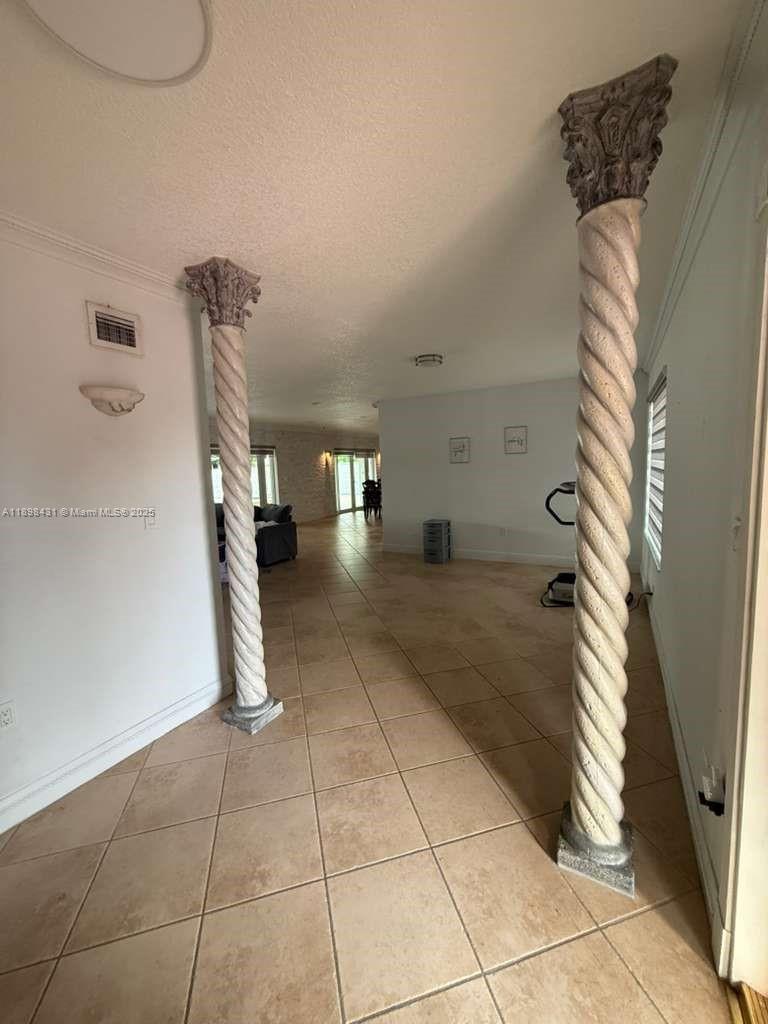 CORAL PARK ESTS SEC 2 - Residential Lease