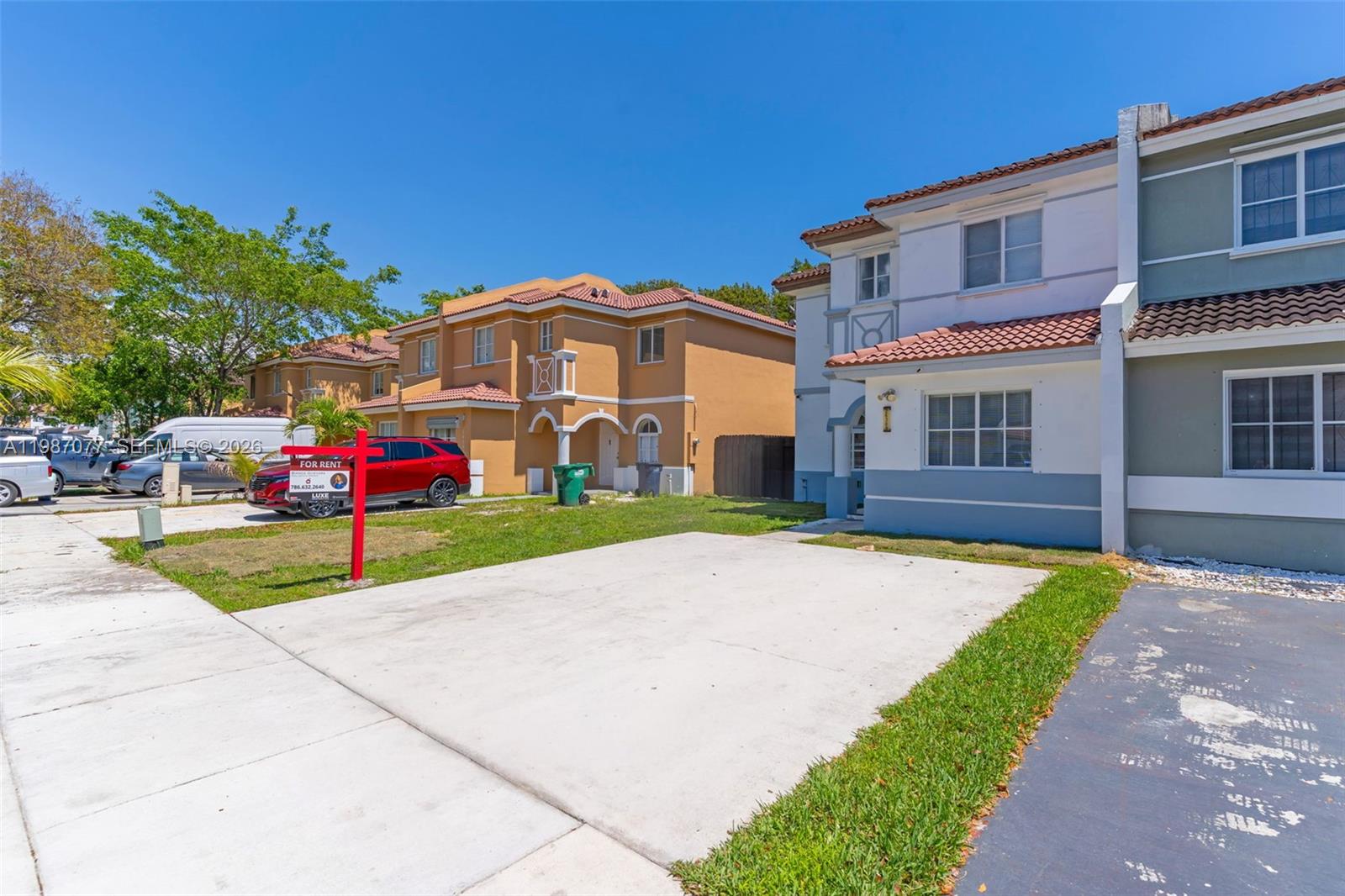 NARANJA GARDENS - Residential Lease