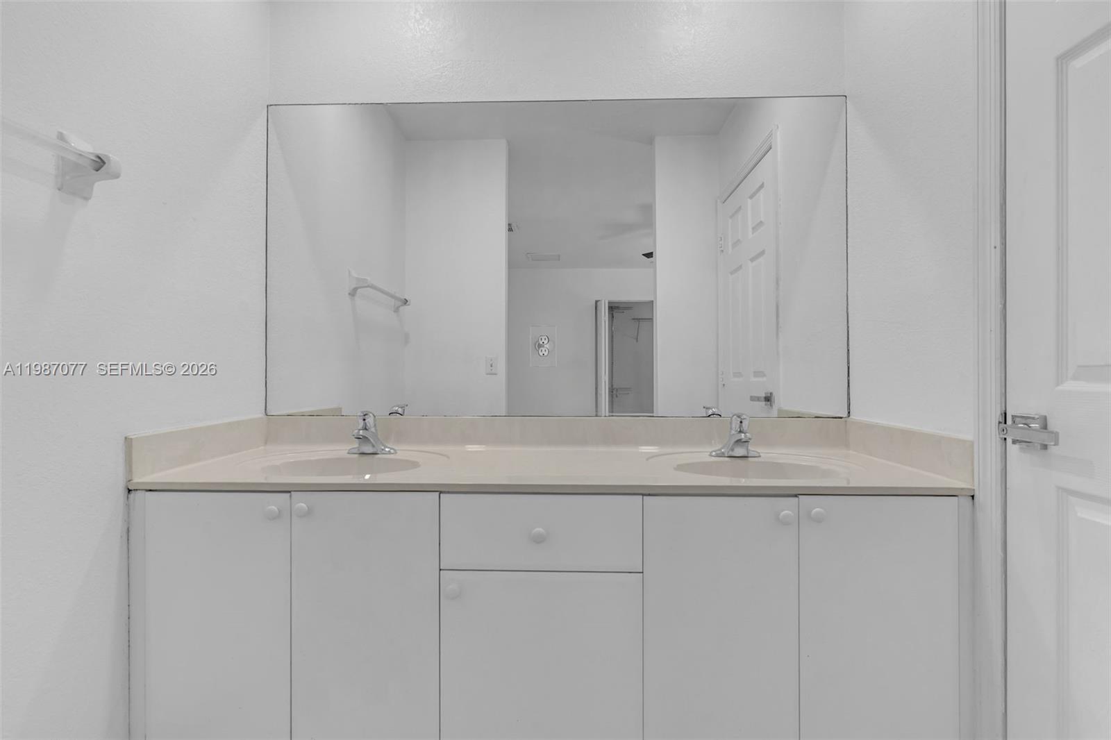 NARANJA GARDENS - Residential Lease