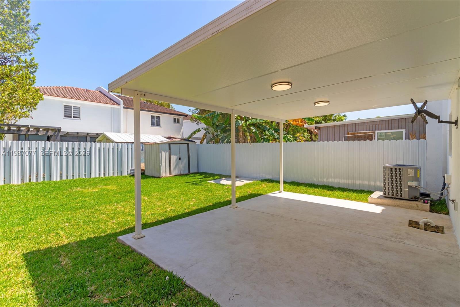 NARANJA GARDENS - Residential Lease