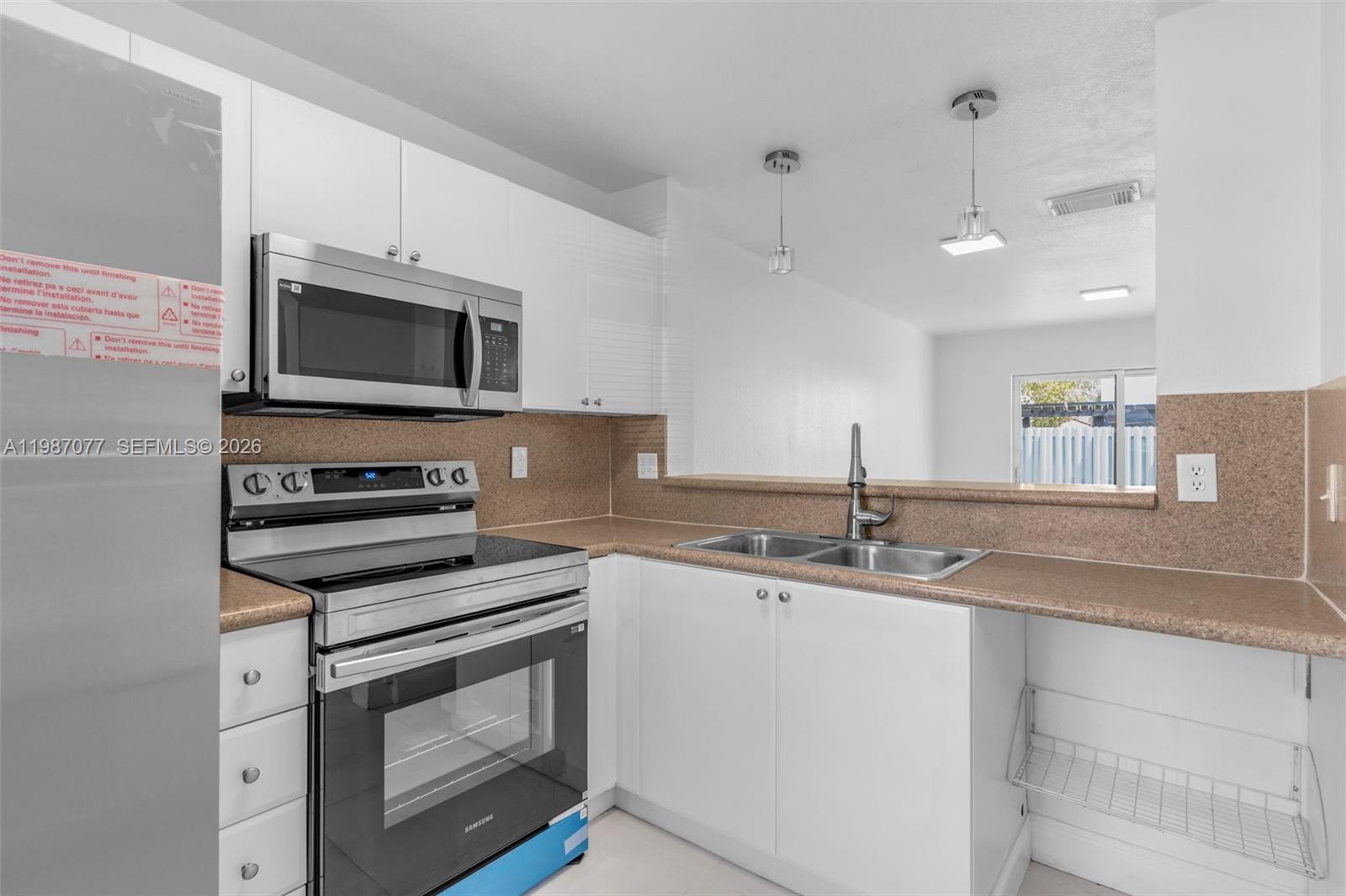 NARANJA GARDENS - Residential Lease