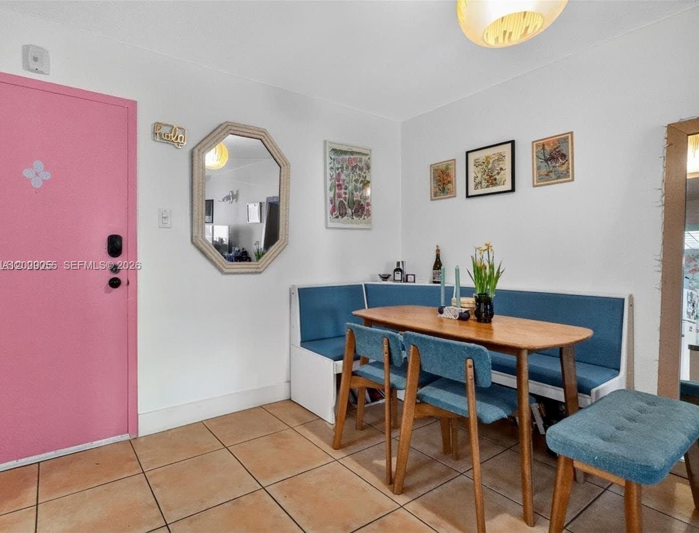 VIRGINIA OAKS CONDO - Residential