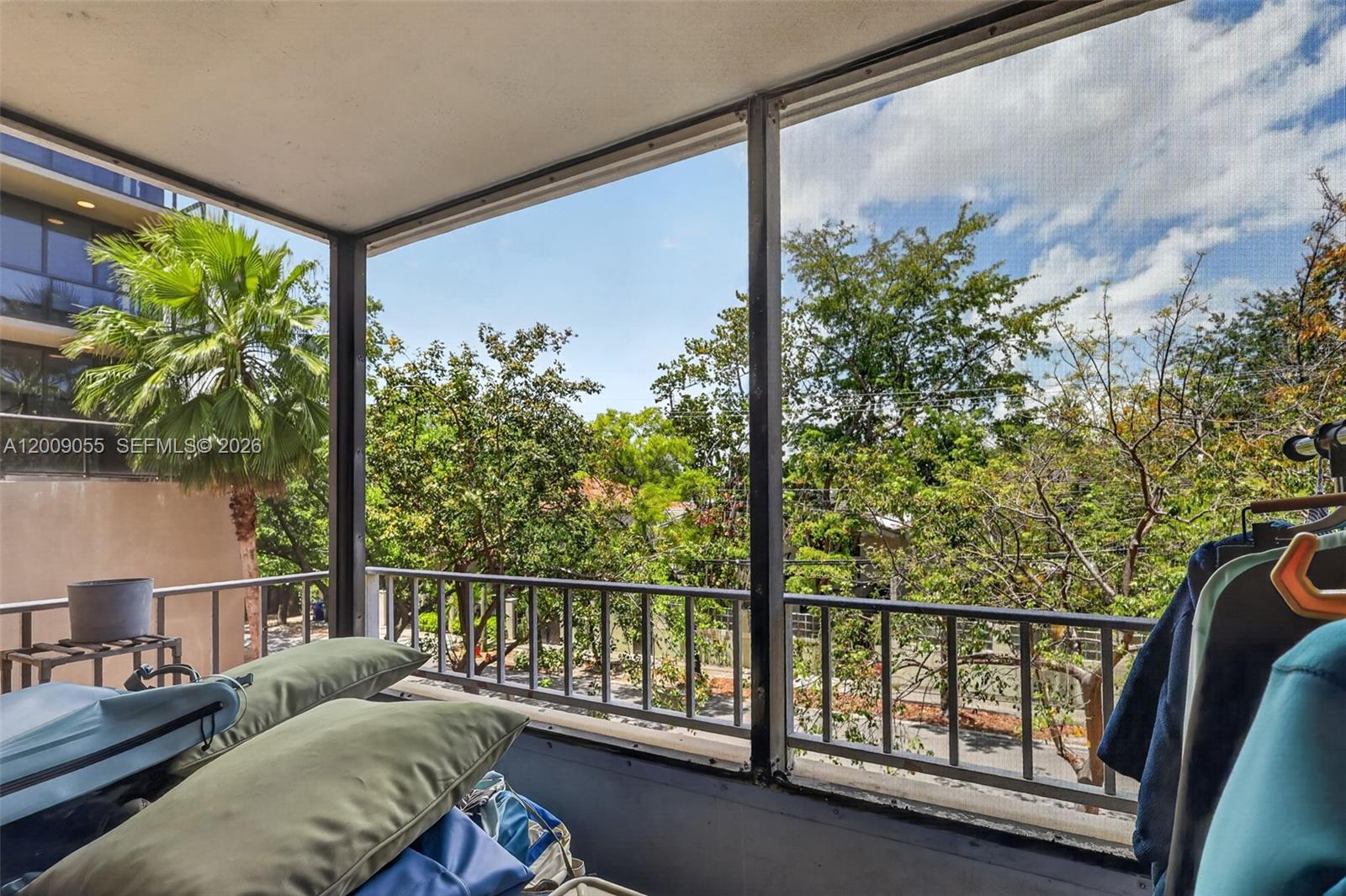 VIRGINIA OAKS CONDO - Residential