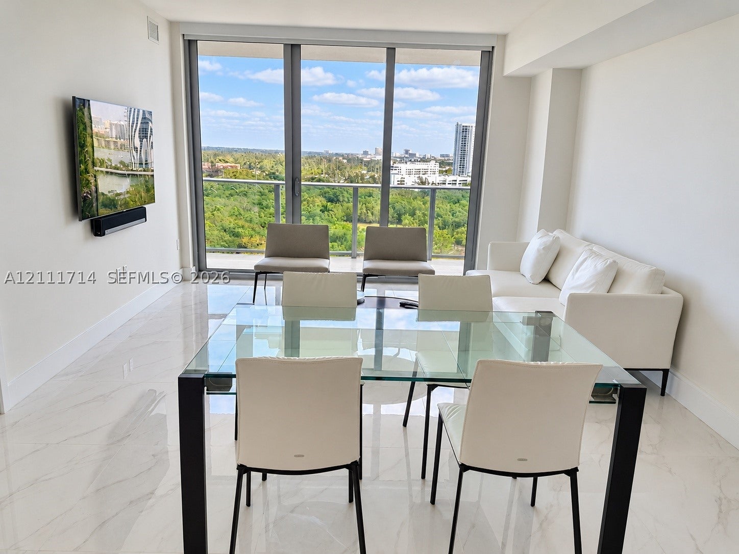 16385 Biscayne Blvd 1402, North Miami Beach FL 33160