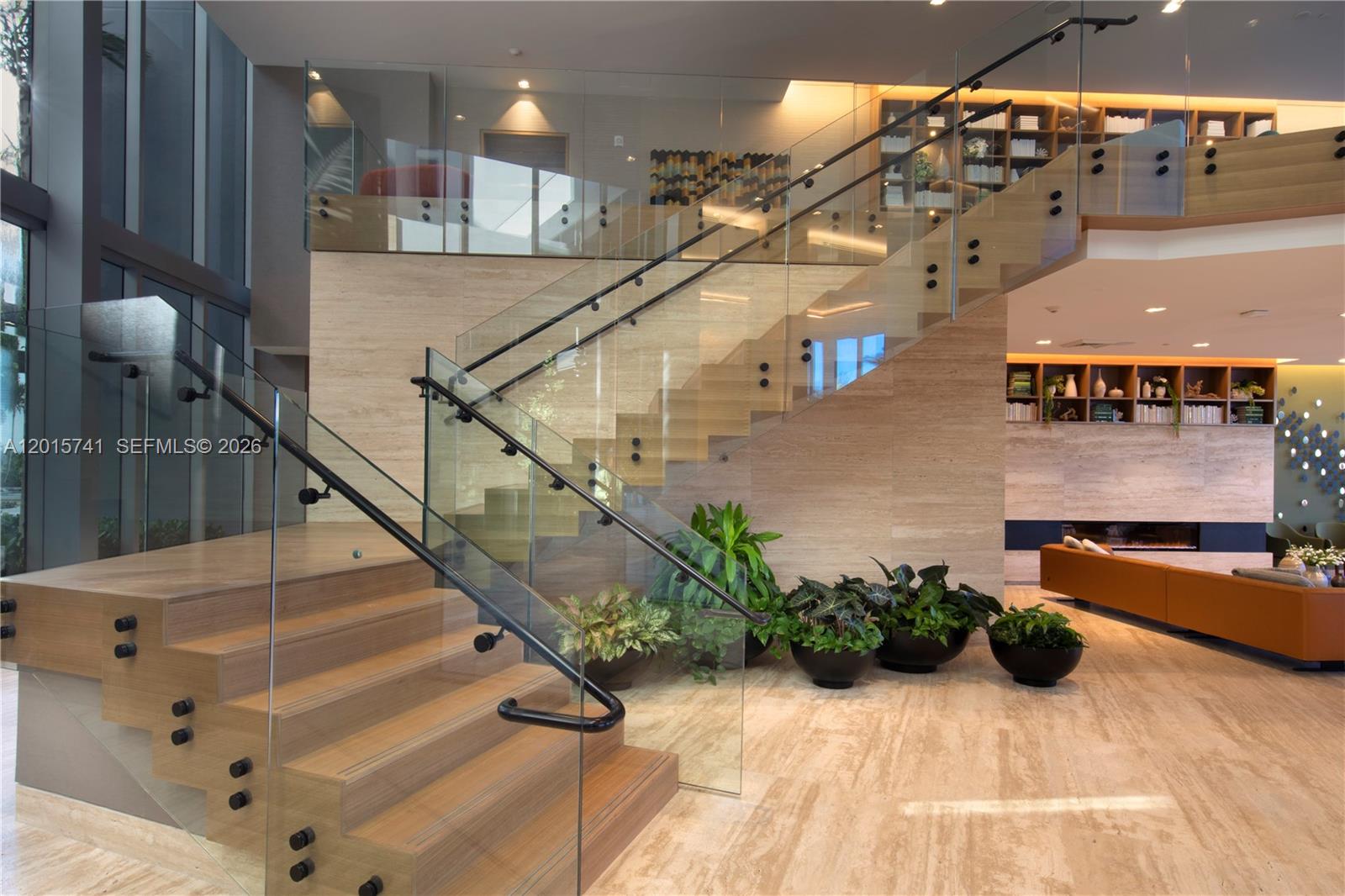 THE HARBOUR SOUTH CONDO - Residential