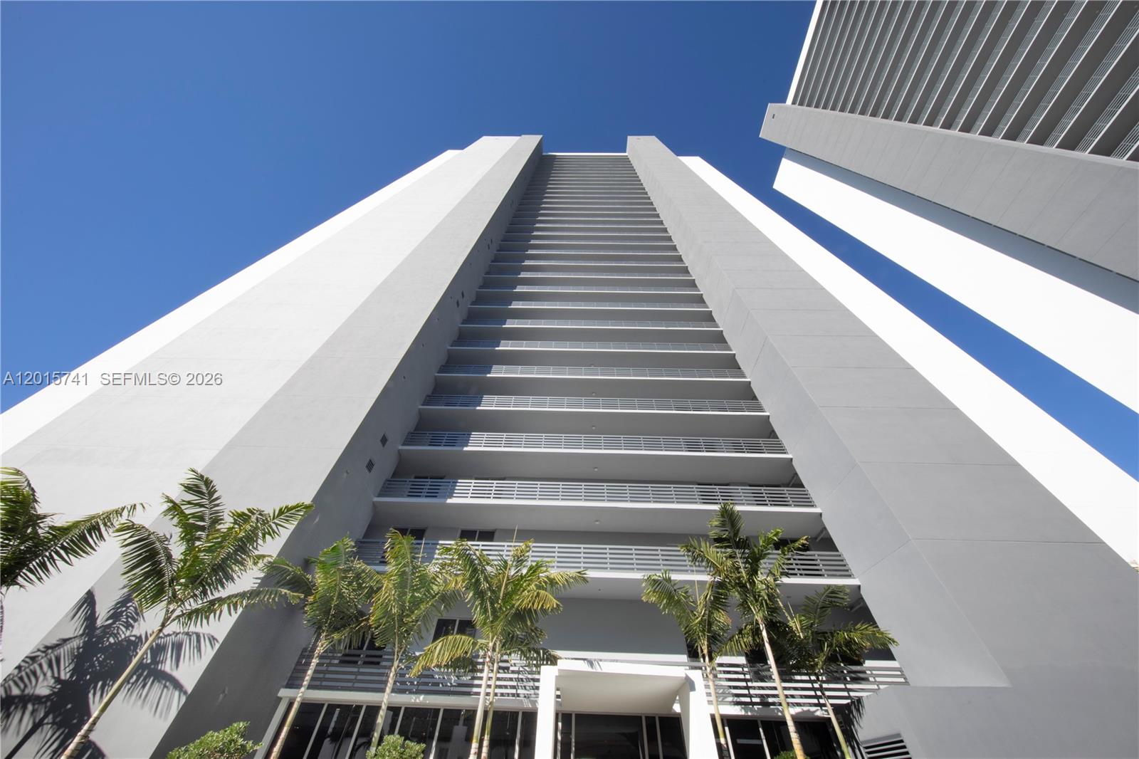 THE HARBOUR SOUTH CONDO - Residential