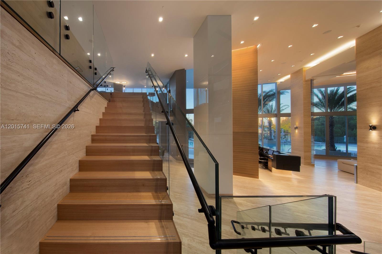 THE HARBOUR SOUTH CONDO - Residential