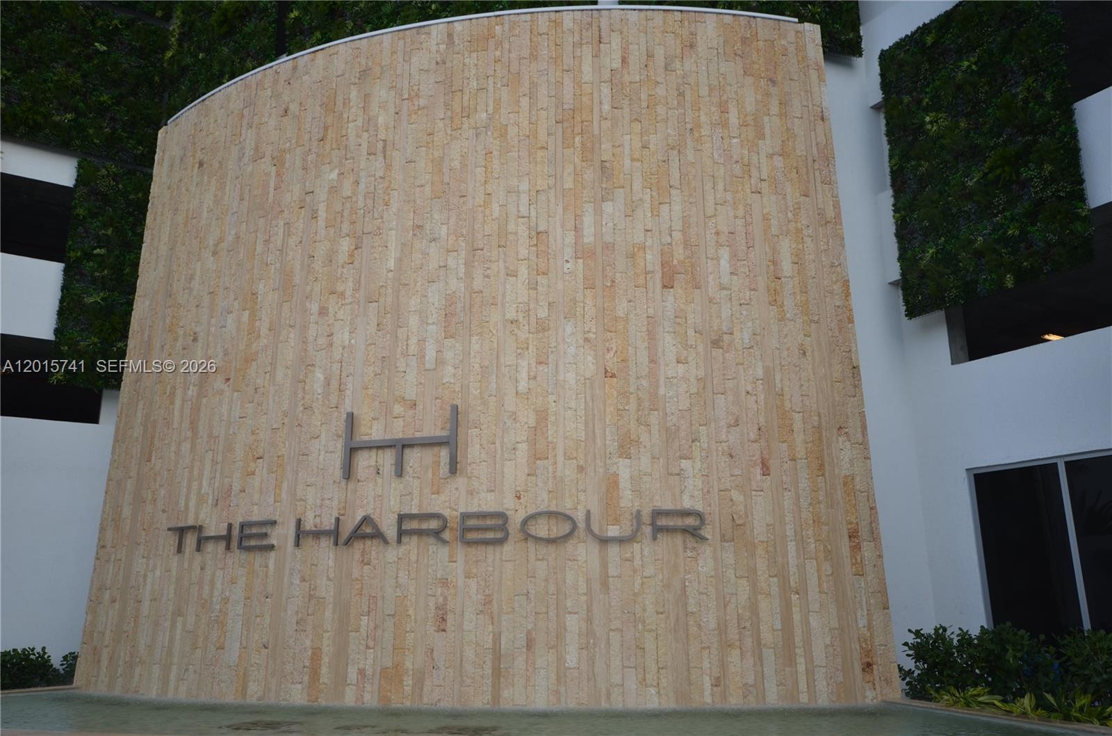 THE HARBOUR SOUTH CONDO - Residential