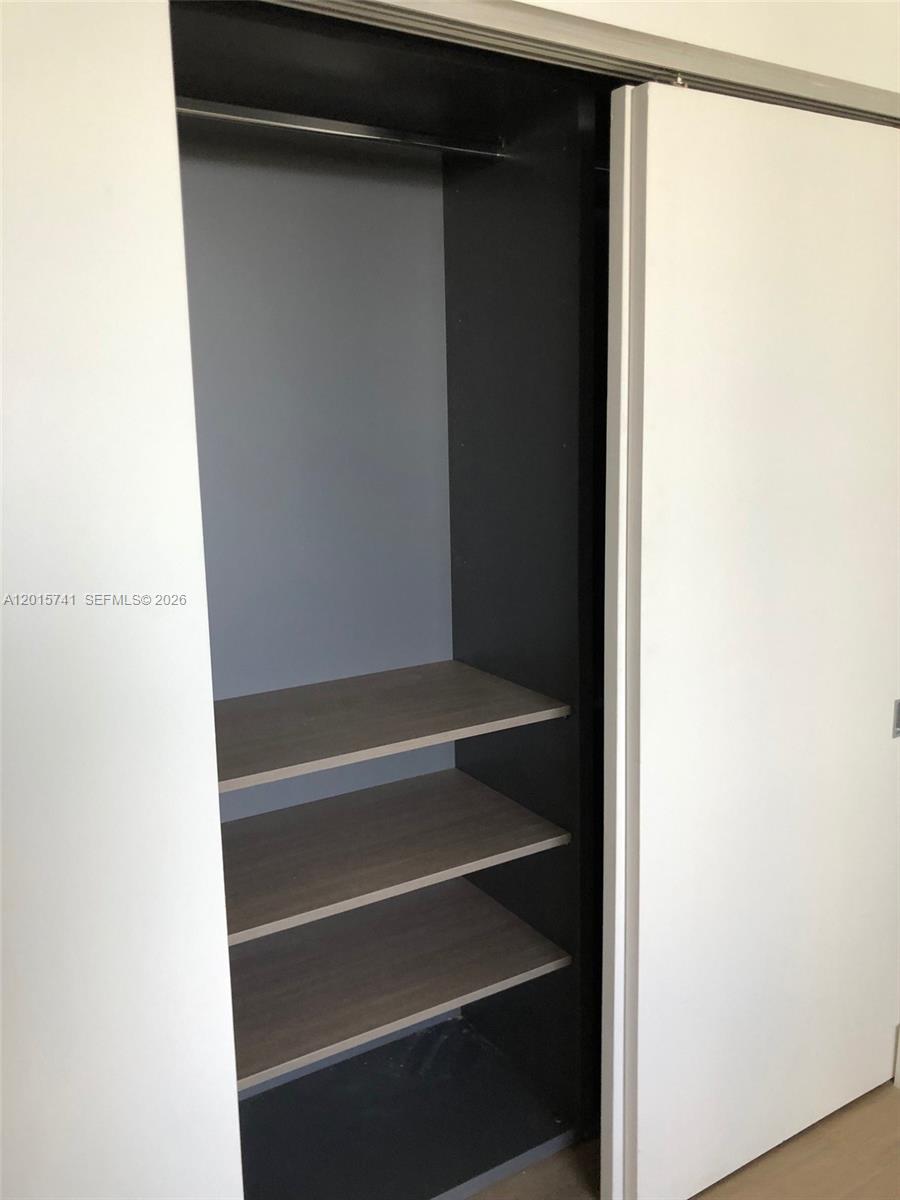THE HARBOUR SOUTH CONDO - Residential