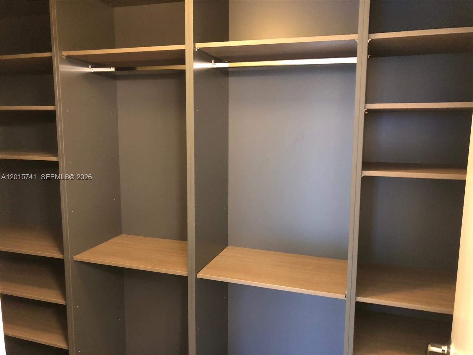 THE HARBOUR SOUTH CONDO - Residential