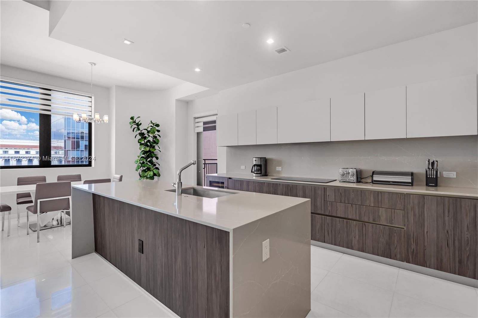 GIRALDA PLACE CONDO - Residential