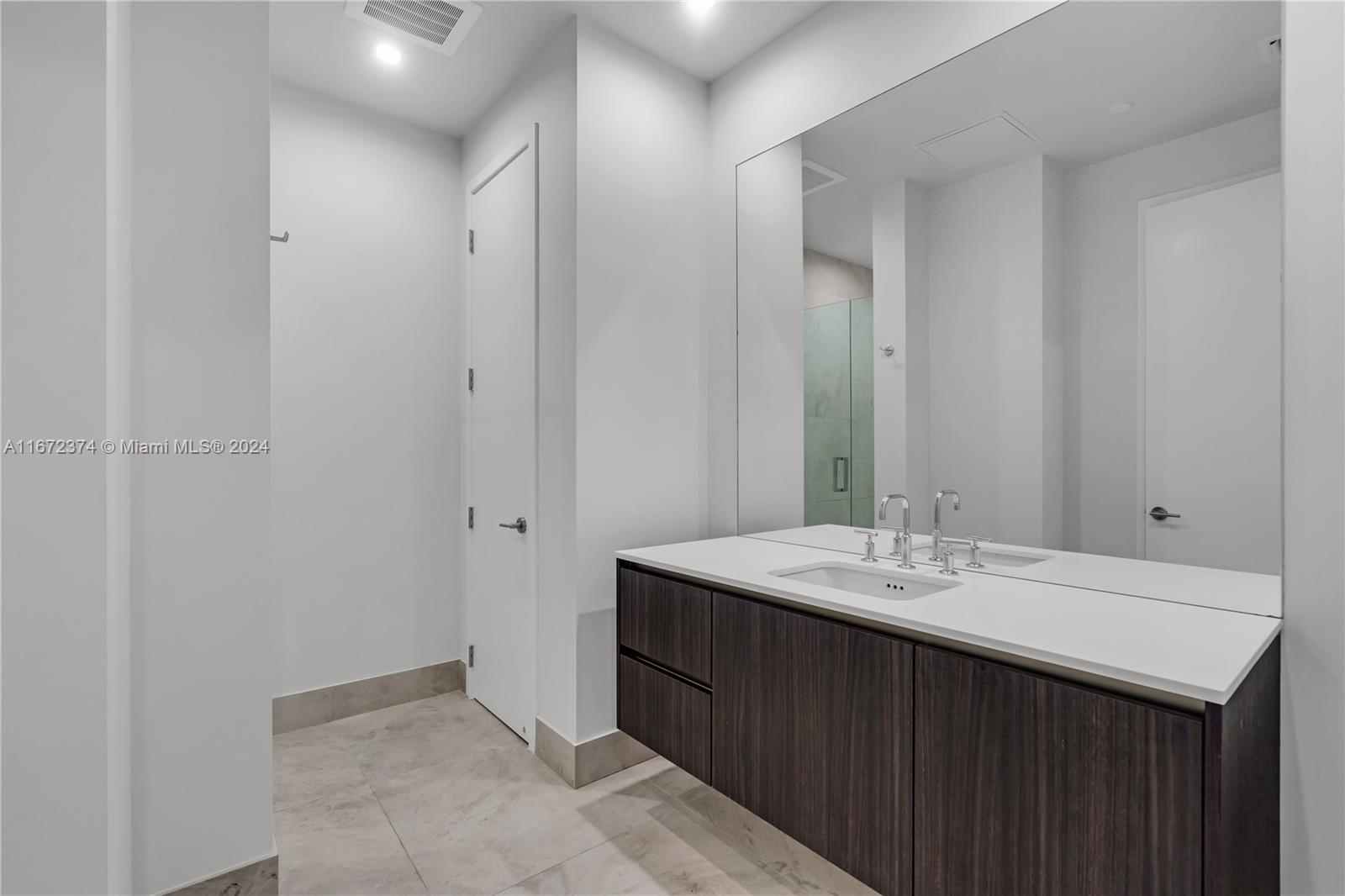 GIRALDA PLACE CONDO - Residential