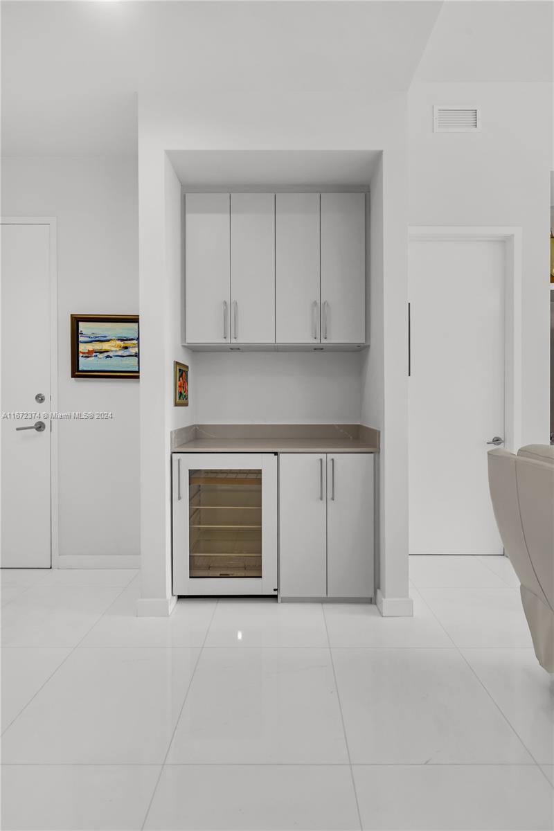 GIRALDA PLACE CONDO - Residential