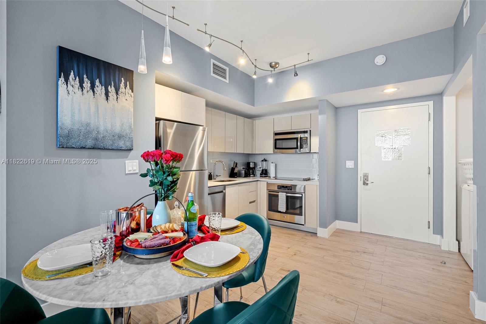 BEACHWALK CONDOMINIUM - Residential Lease