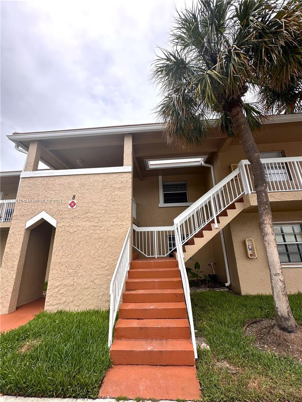 Photo of 910 Twin Lakes Dr #8-K, Coral Springs, FL 33071 (MLS # A11610116)