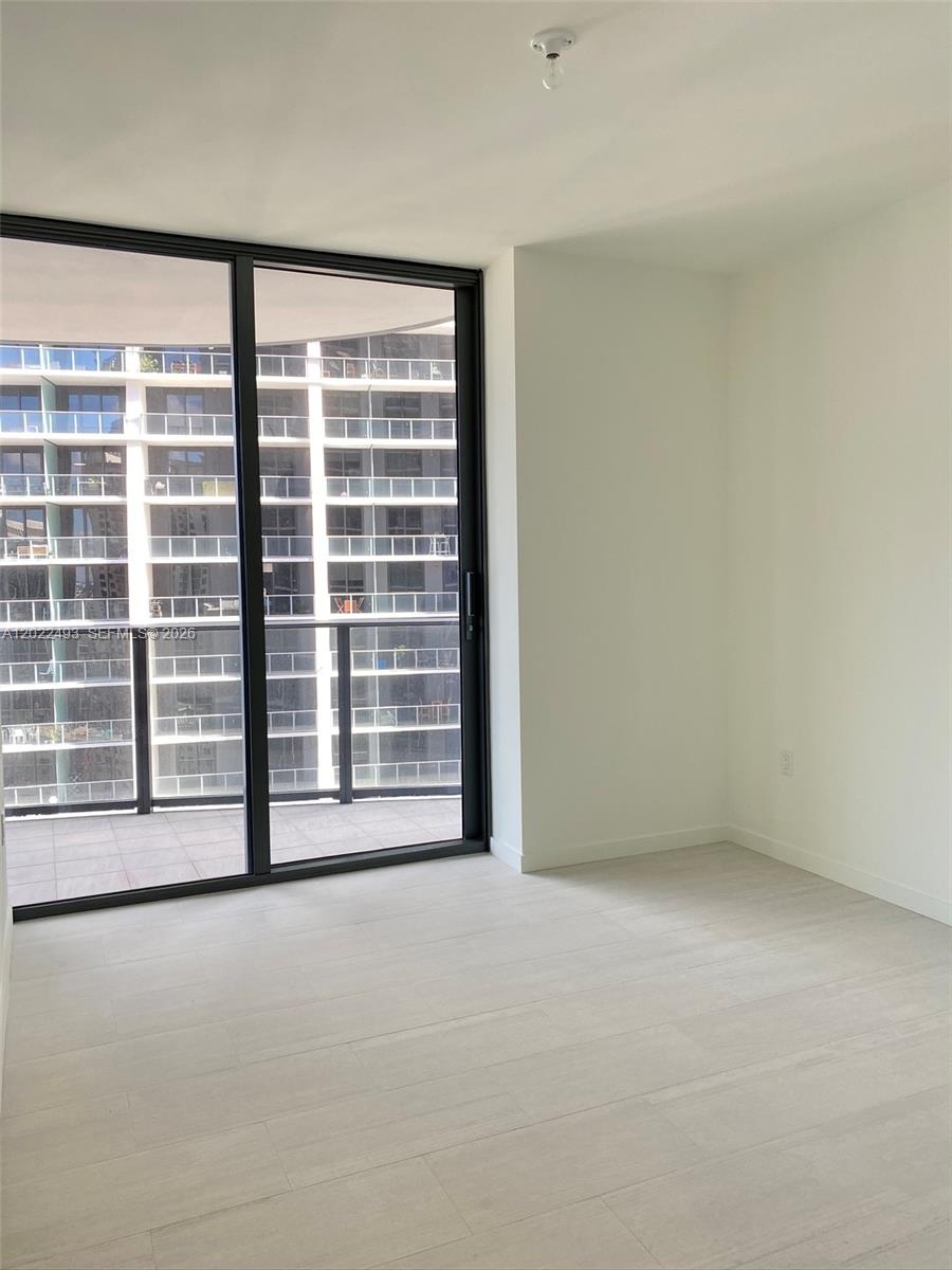 1000 Brickell Plz 2715
