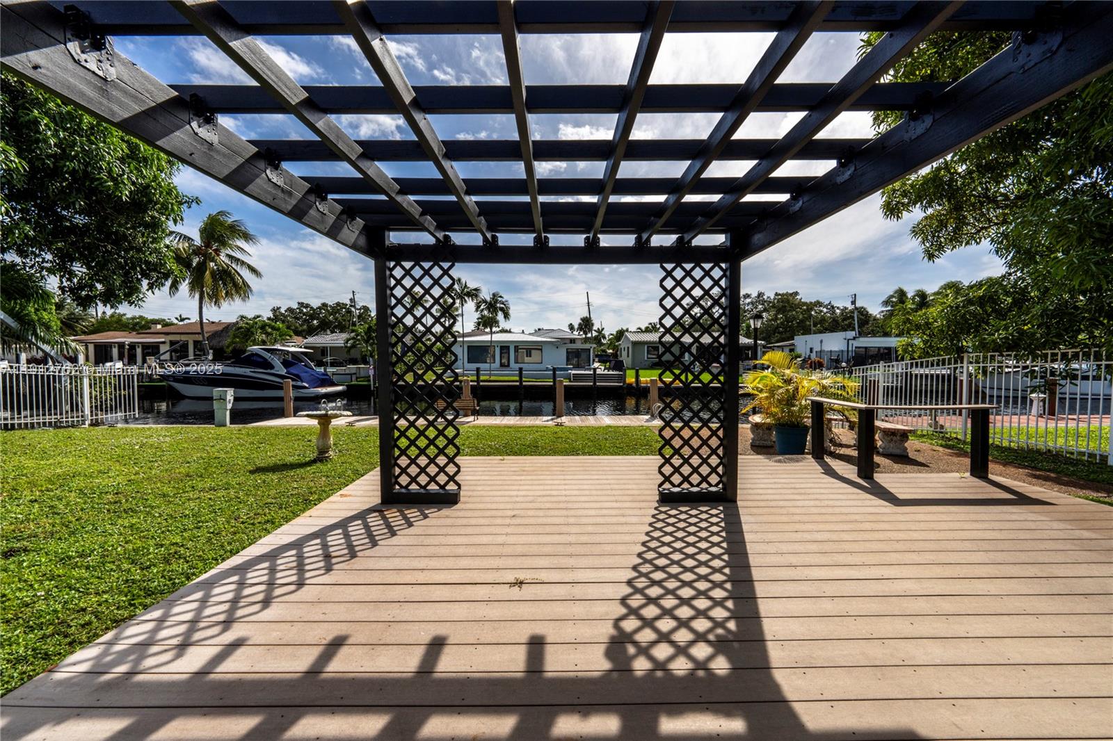 SOUTH NEW RIVER ISLES SEC - Residential