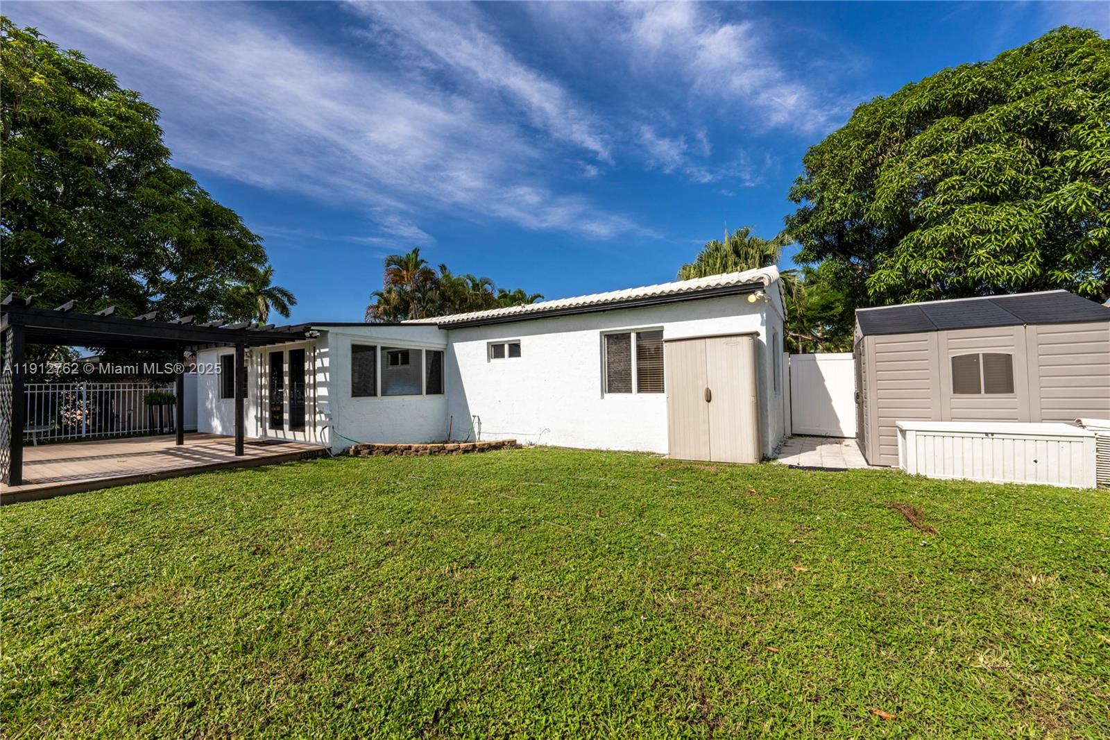 SOUTH NEW RIVER ISLES SEC - Residential