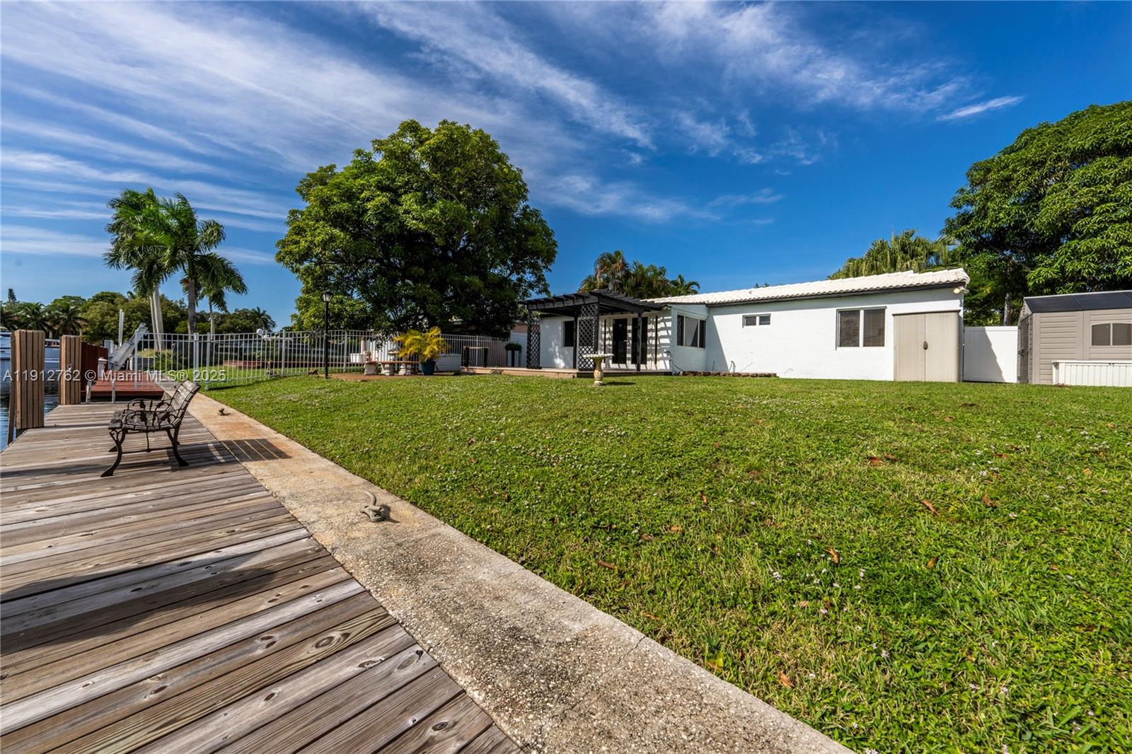 SOUTH NEW RIVER ISLES SEC - Residential