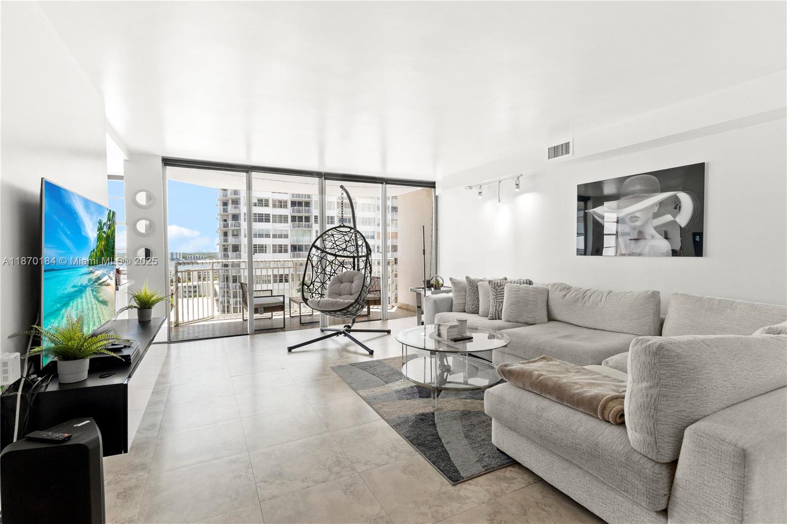 DEL PRADO MARINA - Residential