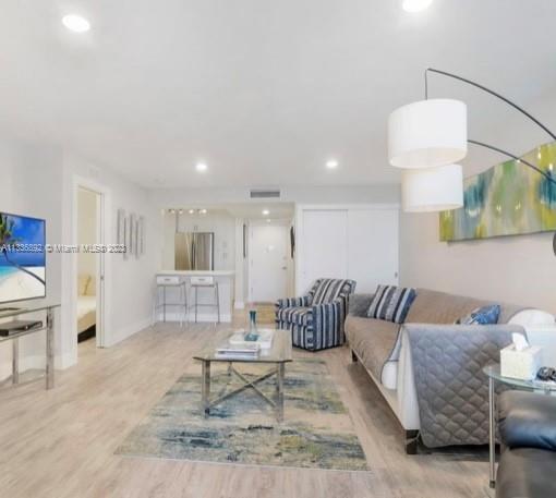 OCEAN PARK CONDO - Residential Lease