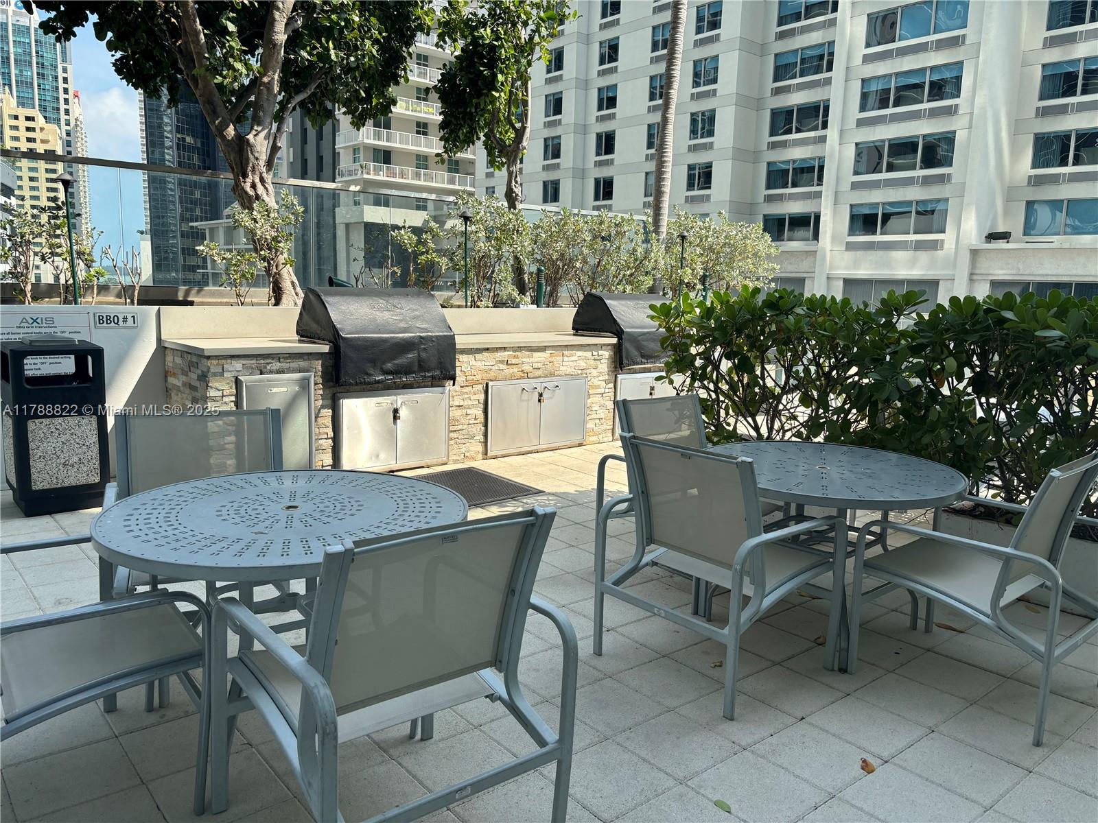 THE AXIS ON BRICKELL COND - Residential