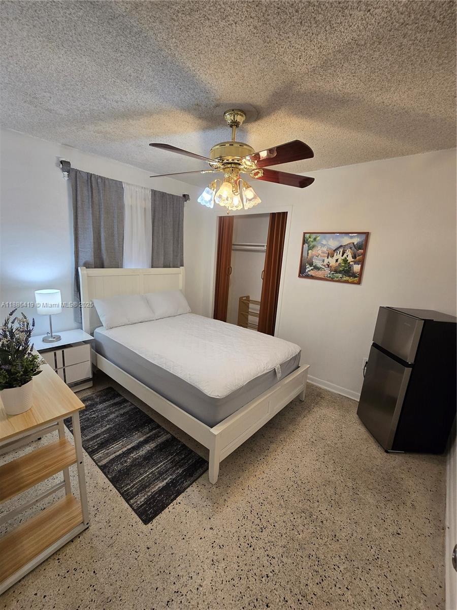 HIALEAH 8TH ADDN - Residential Lease