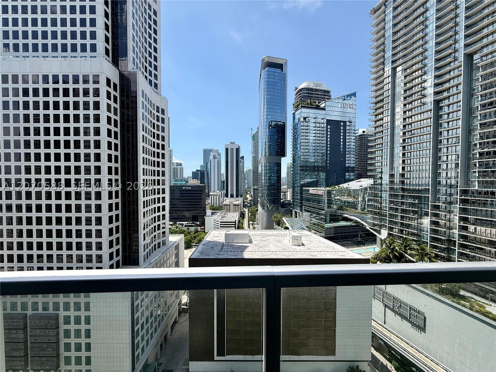 55 SE 6th St 2404, Miami FL 33131
