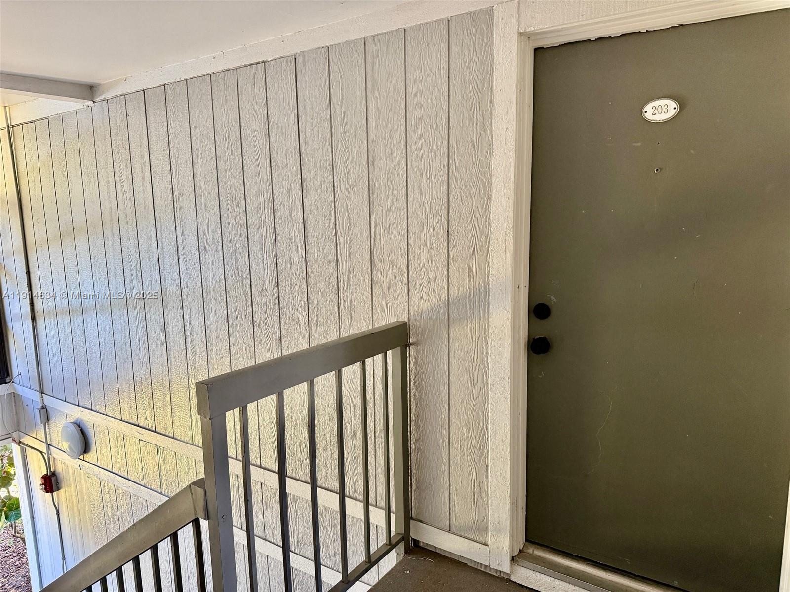 LAKEVIEW AT THE HAMMOCKS - Residential Lease