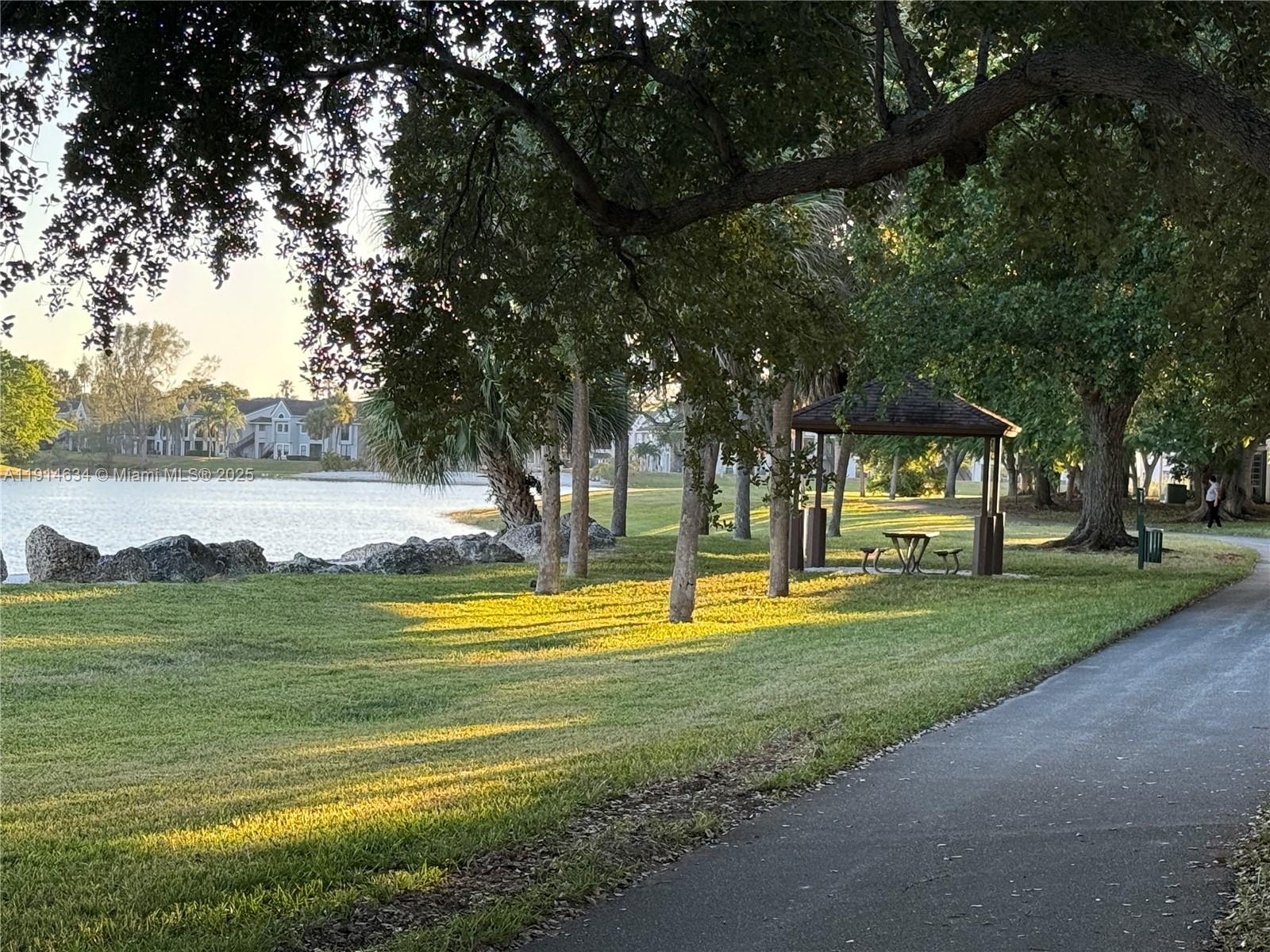 LAKEVIEW AT THE HAMMOCKS - Residential Lease