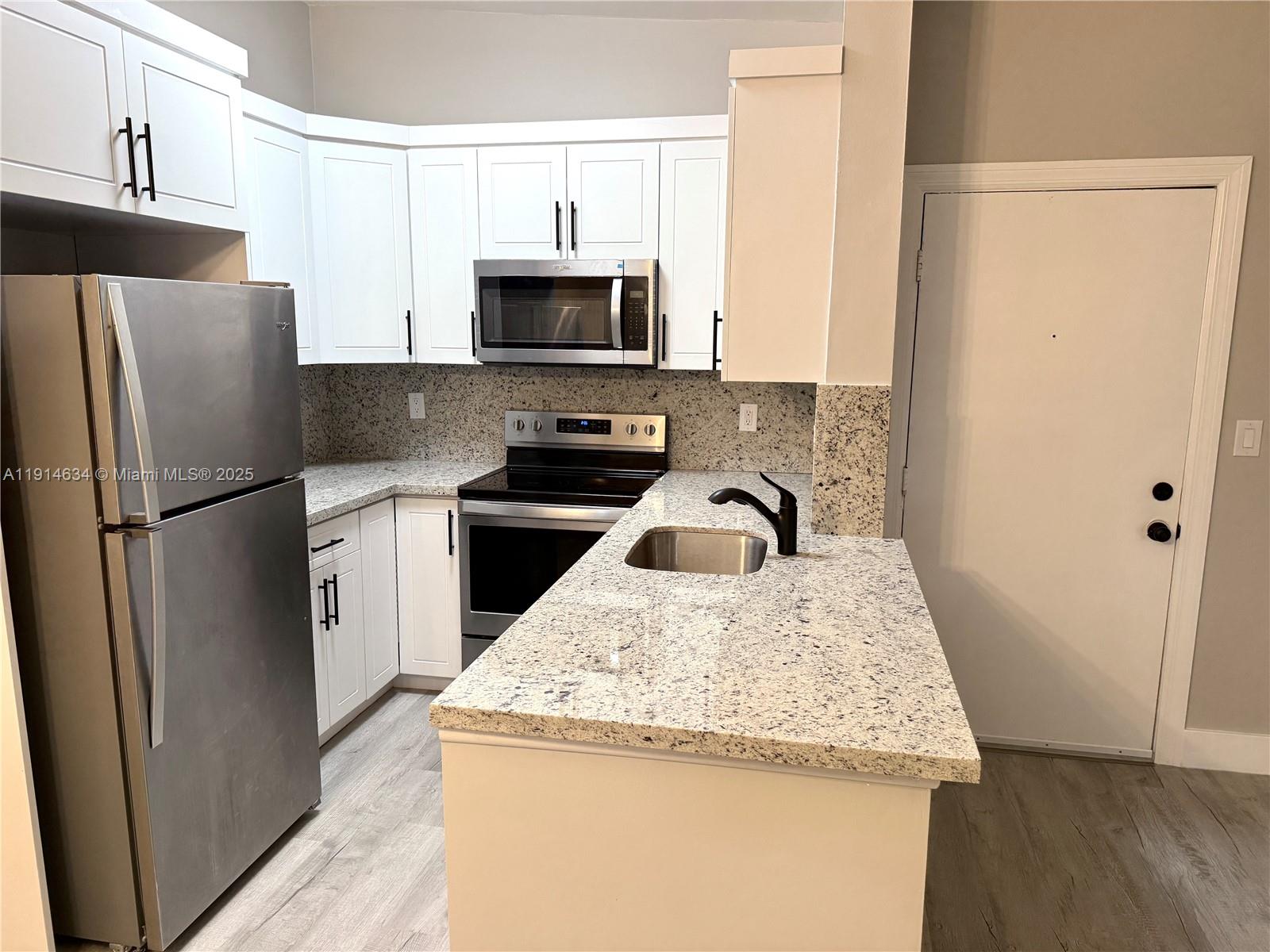 LAKEVIEW AT THE HAMMOCKS - Residential Lease