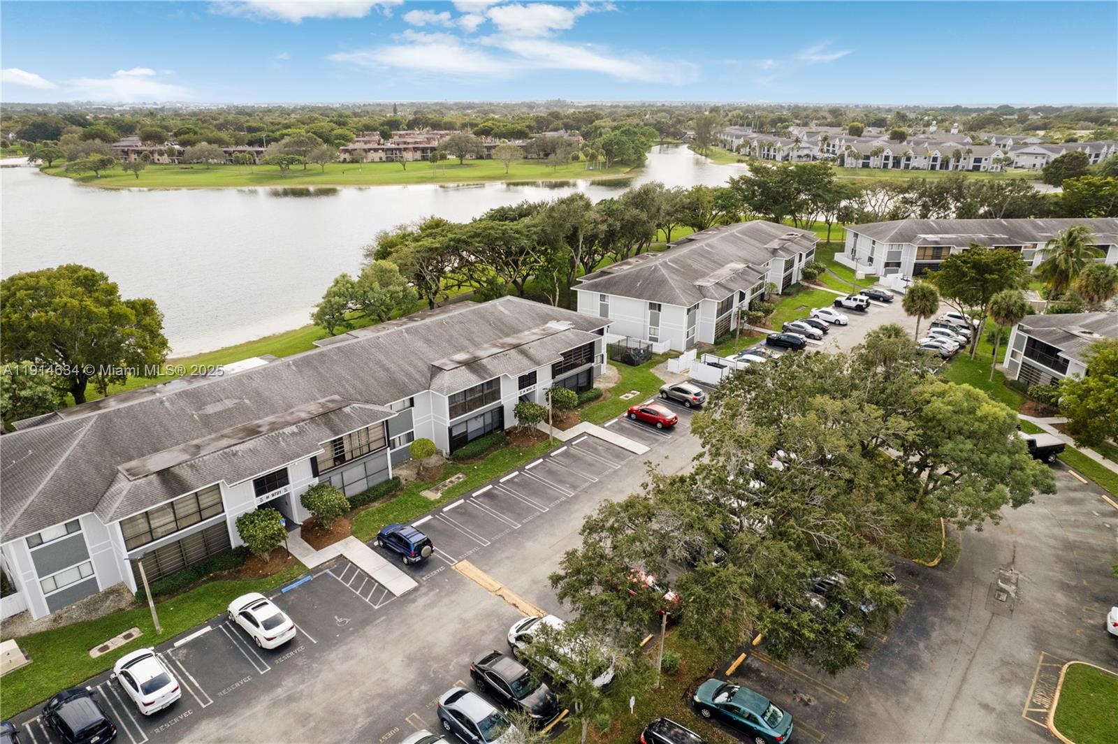 LAKEVIEW AT THE HAMMOCKS - Residential Lease