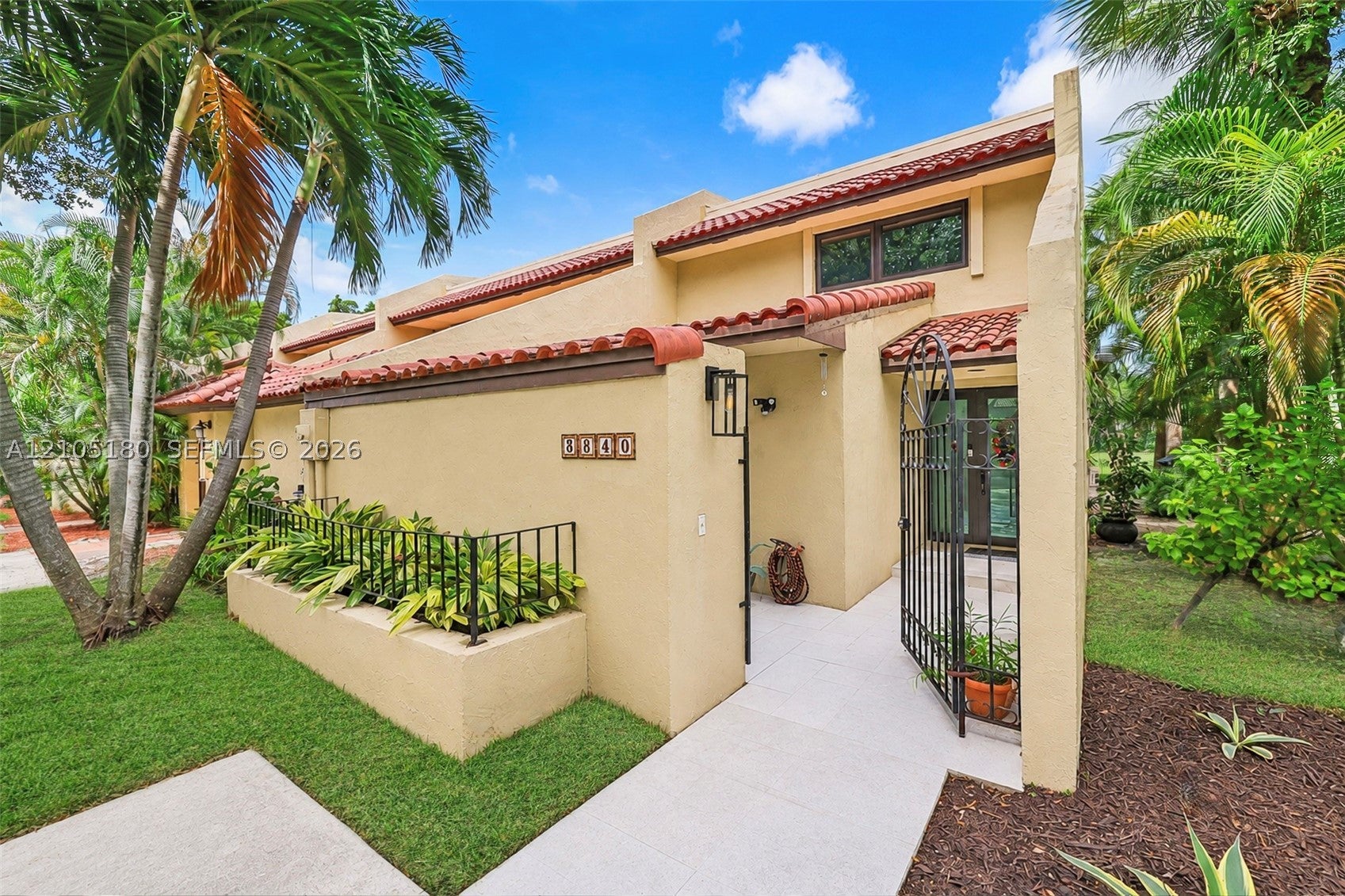 3840 Alcantara Ave 71E