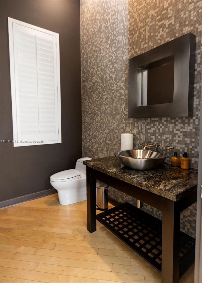 ENCLAVE - Residential