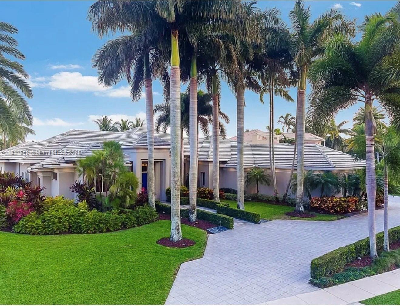 Property for Sale at 10392 Harrier St, Plantation, Miami-Dade County, Florida - Bedrooms: 5 
Bathrooms: 6  - $3,900,000