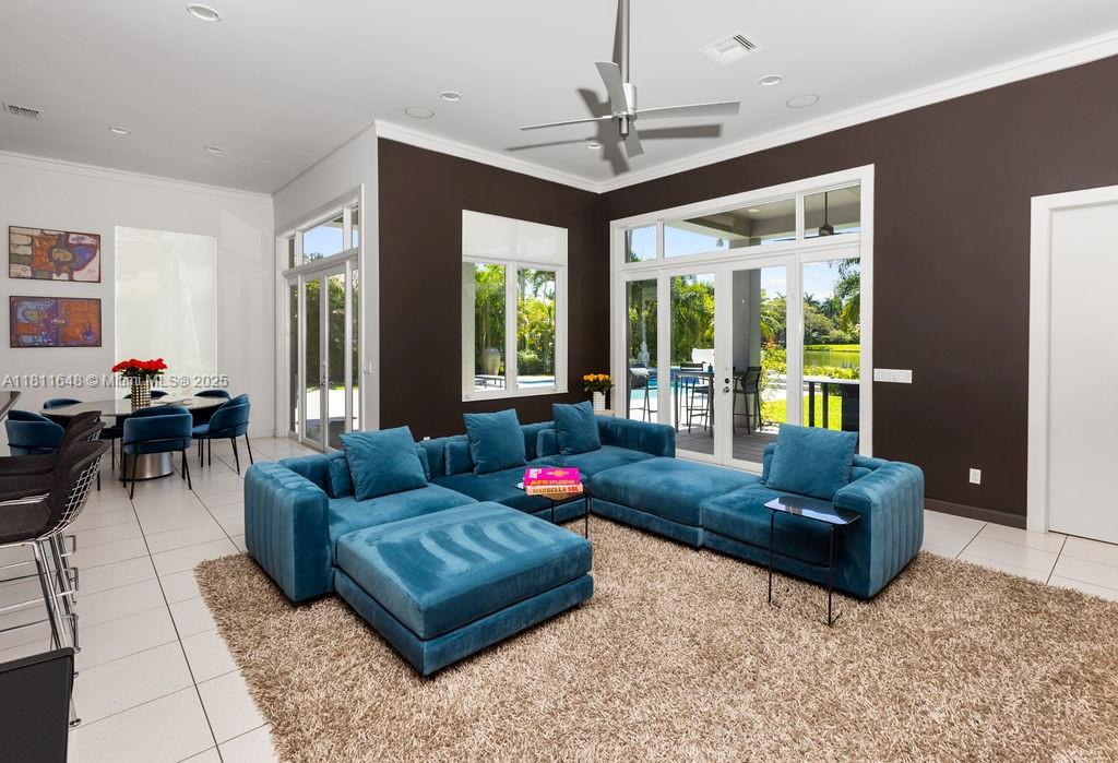 ENCLAVE - Residential