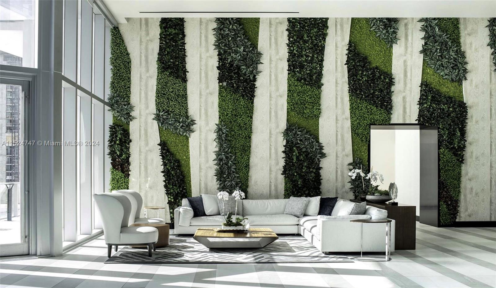 PARAMOUNT MIAMI WORLDCENT - Residential Lease
