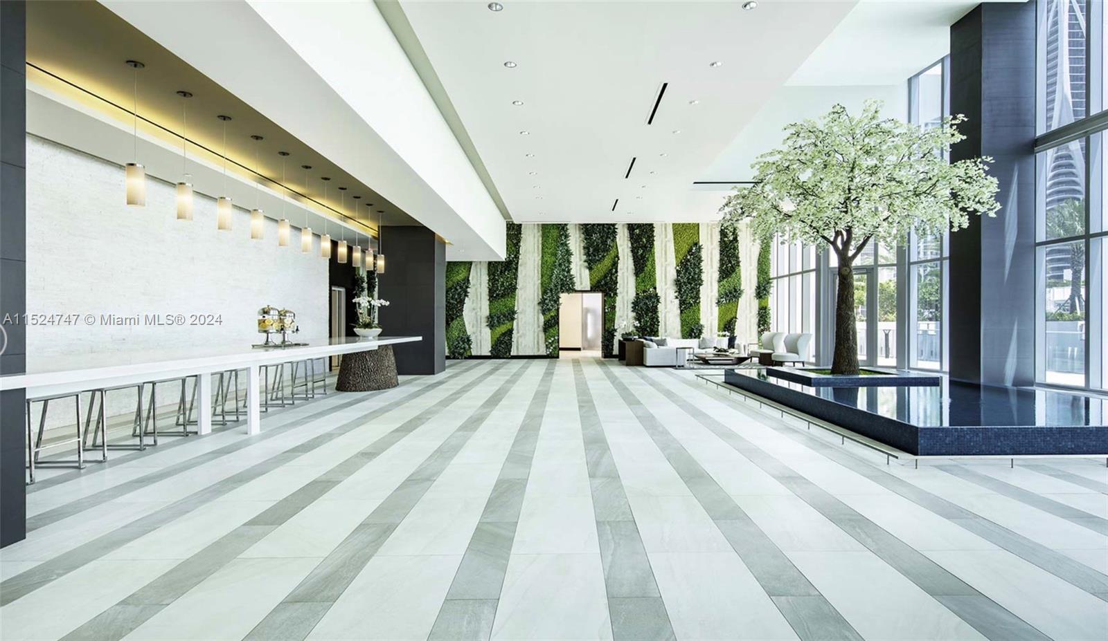 PARAMOUNT MIAMI WORLDCENT - Residential Lease