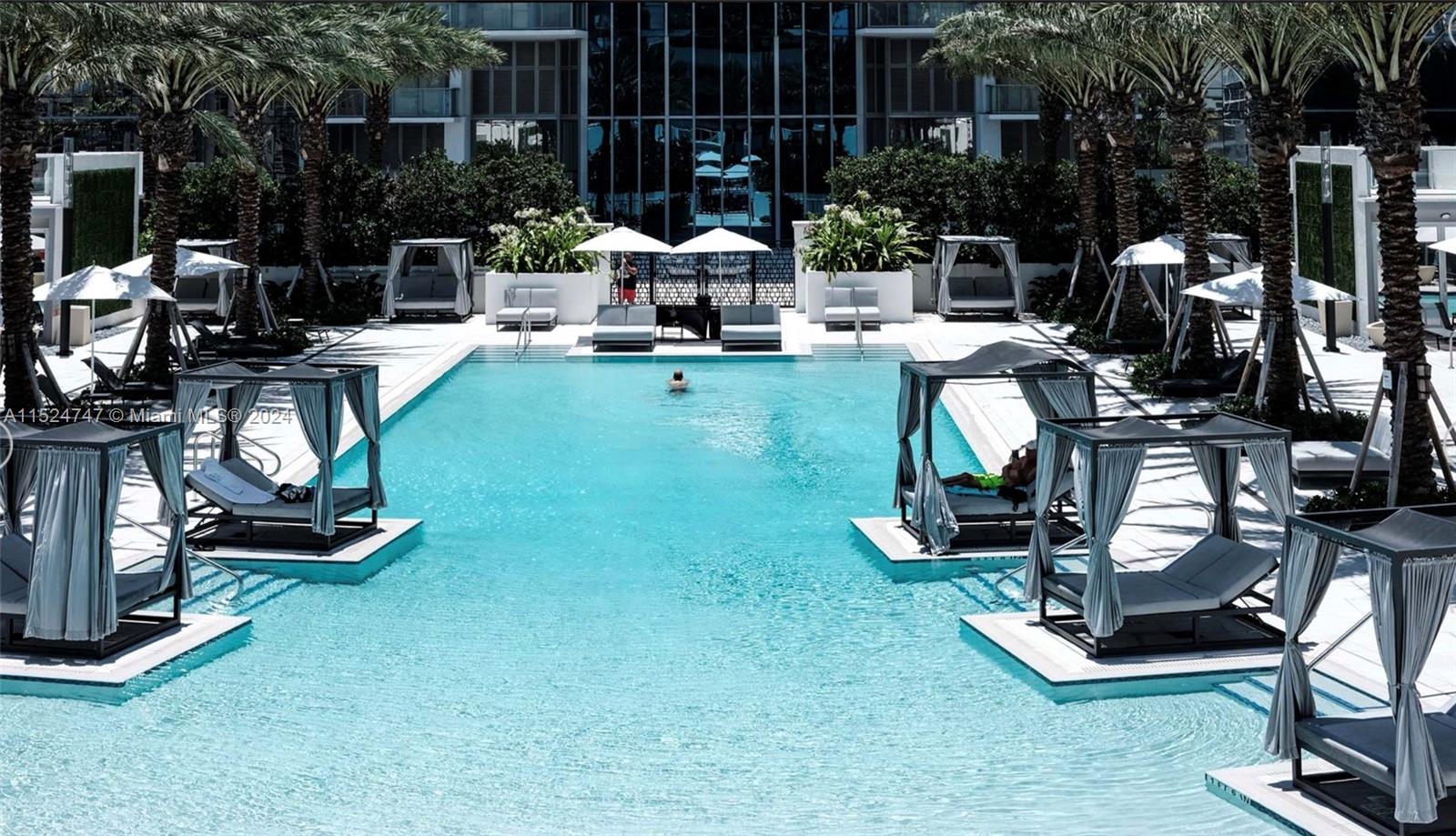 PARAMOUNT MIAMI WORLDCENT - Residential Lease