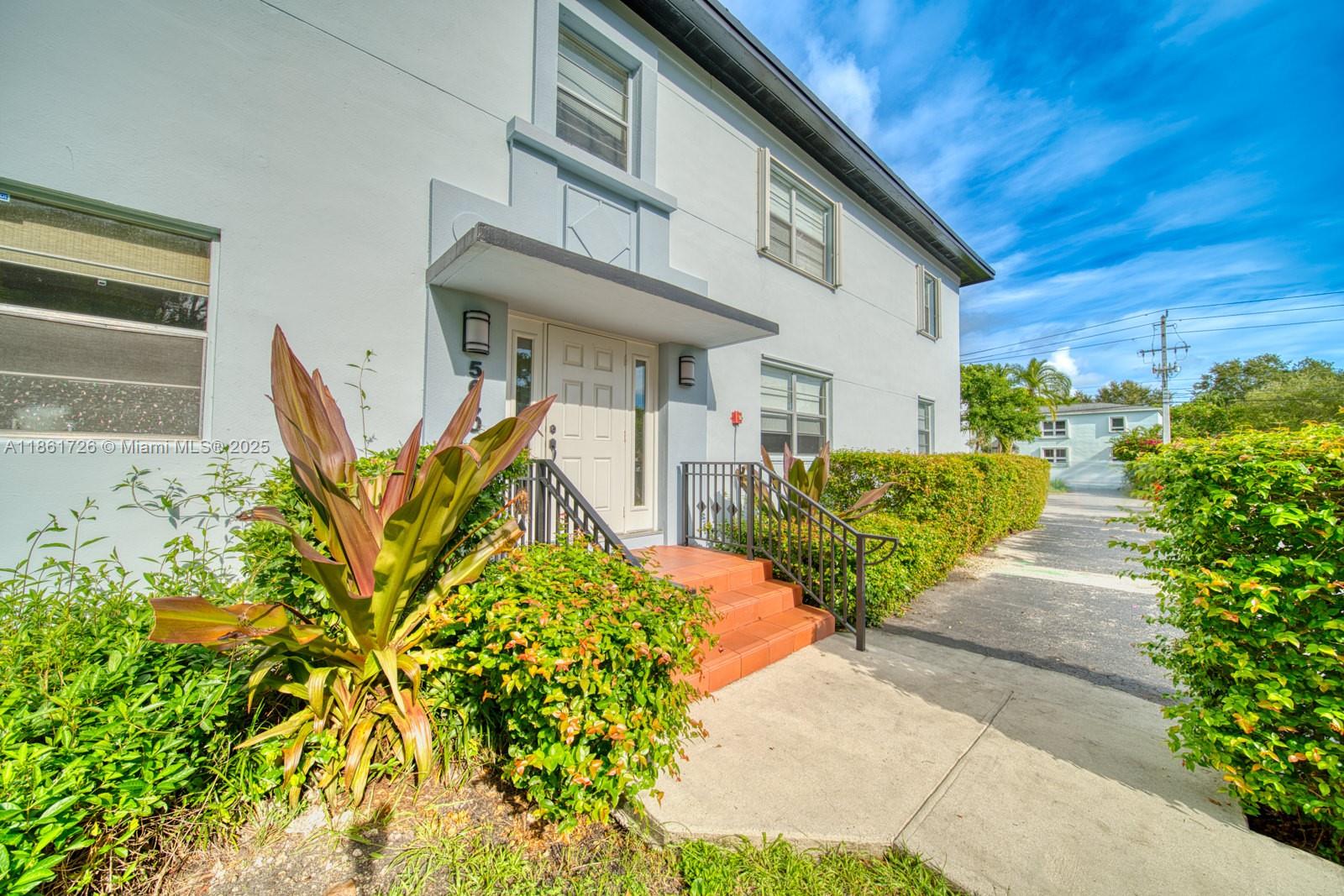 PATHWAYS CONDO - Residential